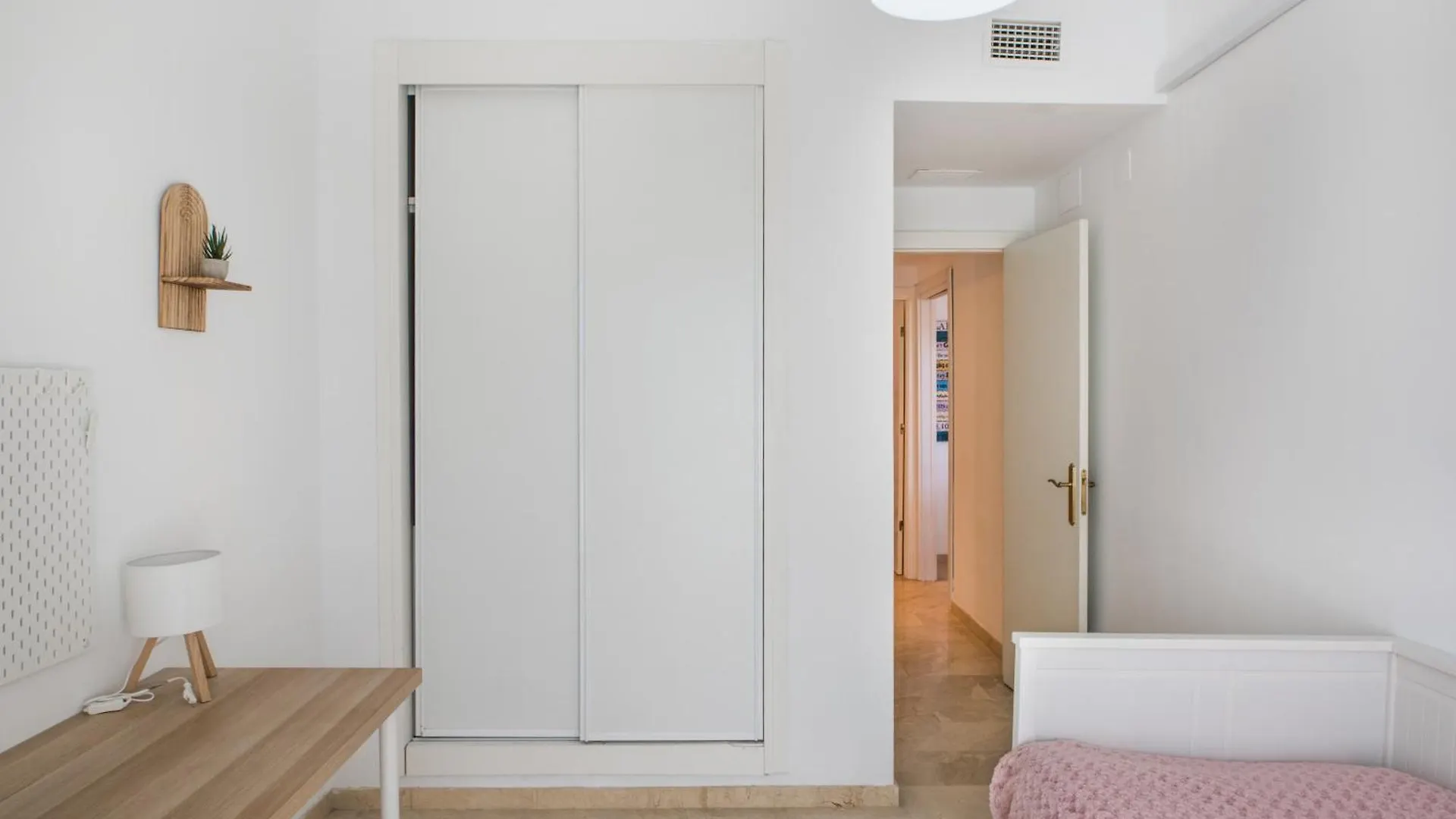 Valga Peaceful Retreat With Sea View Apartment Manilva